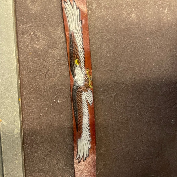 Vintage Embossed Painted Eagles Brown Leather Belt Soaring Eagle Small - Picture 3 of 7